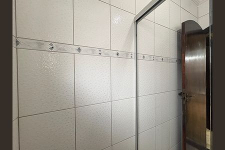 Casa à venda com 80m², 2 quartos e 1 vaga Casa à venda com 80m², 2 quartos e 1 vagaBanheiro
