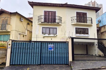 Casa para alugar com 167m², 3 quartos e 3 vagasFachada
