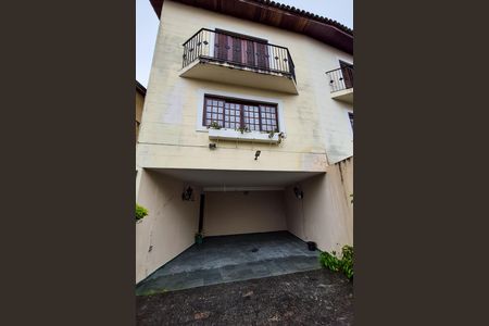 Casa para alugar com 167m², 3 quartos e 3 vagasFachada interna