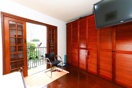 Casa para alugar com 167m², 3 quartos e 3 vagassuíte 