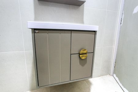 Apartamento para alugar com 90m², 2 quartos e sem vagaBanheiro