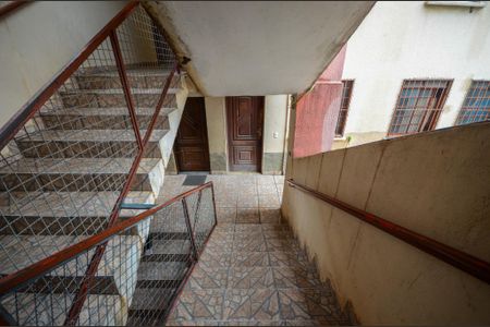 Apartamento à venda com 50m², 2 quartos e 1 vagaEscada