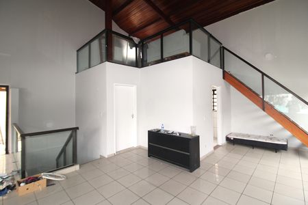 Casa para alugar com 330m², 3 quartos e 3 vagasSala