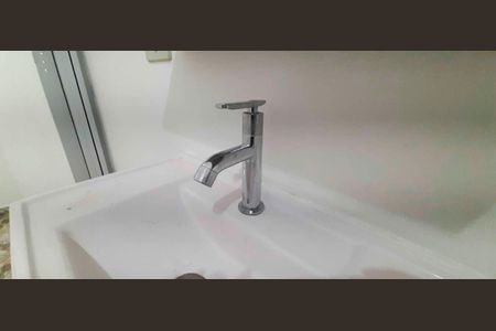 Banheiro - Torneira de casa para alugar com 1 quarto, 50m² em Bandeiras, Osasco