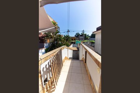 Casa à venda com 143m², 2 quartos e 3 vagas Casa à venda com 143m², 2 quartos e 3 vagasÁrea externa