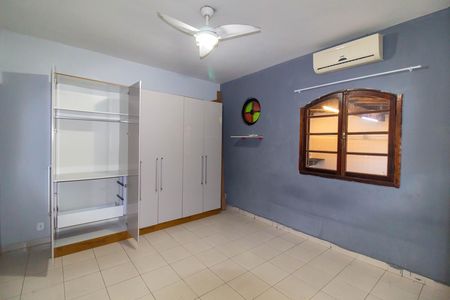 Casa à venda com 143m², 2 quartos e 3 vagas Casa à venda com 143m², 2 quartos e 3 vagasQuarto 1