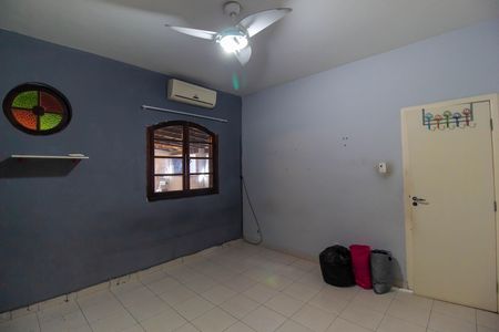 Casa à venda com 143m², 2 quartos e 3 vagas Casa à venda com 143m², 2 quartos e 3 vagasQuarto 1