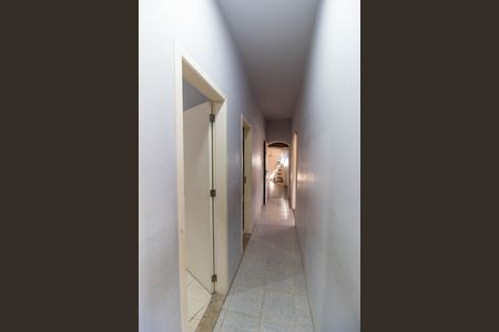 Casa à venda com 143m², 2 quartos e 3 vagas Casa à venda com 143m², 2 quartos e 3 vagasCorredor