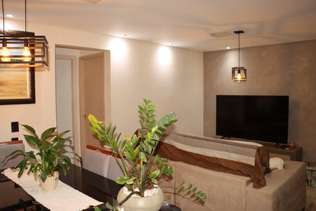 Apartamento para alugar com 2 quartos, 54m² em Cemucam, Cotia