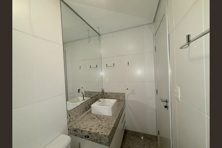 Apartamento à venda com 157m², 3 quartos e 2 vagasBanheiro 1