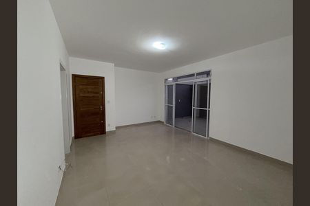 Apartamento à venda com 157m², 3 quartos e 2 vagascomodo