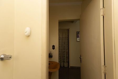 Casa à venda com 60m², 4 quartos e 2 vagas Casa à venda com 60m², 4 quartos e 2 vagasLavabo