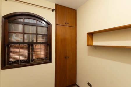 Casa à venda com 60m², 4 quartos e 2 vagas Casa à venda com 60m², 4 quartos e 2 vagasQuarto 3