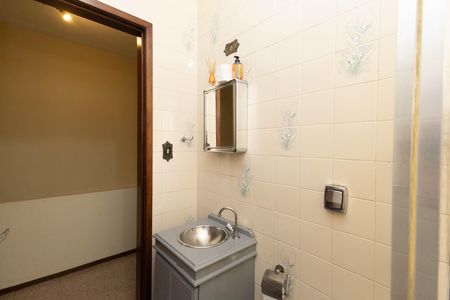 Casa à venda com 60m², 4 quartos e 2 vagas Casa à venda com 60m², 4 quartos e 2 vagasBanheiro 3
