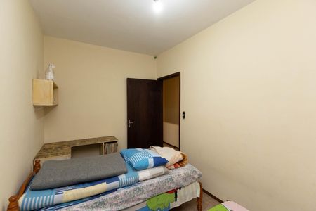 Casa à venda com 60m², 4 quartos e 2 vagas Casa à venda com 60m², 4 quartos e 2 vagasQuarto 2