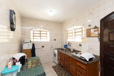 Casa à venda com 60m², 4 quartos e 2 vagas Casa à venda com 60m², 4 quartos e 2 vagasCozinha