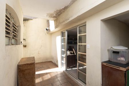 Casa à venda com 60m², 4 quartos e 2 vagas Casa à venda com 60m², 4 quartos e 2 vagasQuintal