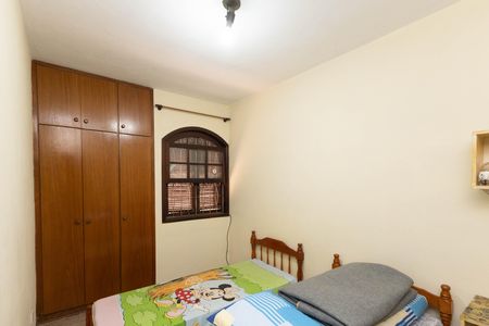 Casa à venda com 60m², 4 quartos e 2 vagas Casa à venda com 60m², 4 quartos e 2 vagasQuarto 2