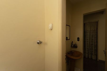 Casa à venda com 60m², 4 quartos e 2 vagas Casa à venda com 60m², 4 quartos e 2 vagasLavabo