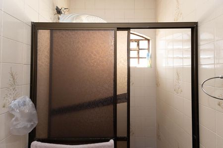 Casa à venda com 60m², 4 quartos e 2 vagas Casa à venda com 60m², 4 quartos e 2 vagasBanheiro da Suíte