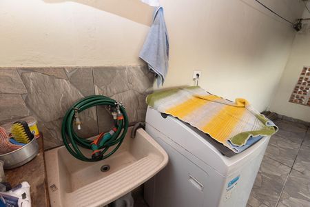 Casa à venda com 60m², 4 quartos e 2 vagas Casa à venda com 60m², 4 quartos e 2 vagasÁrea de Serviço
