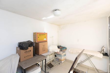 Casa à venda com 60m², 4 quartos e 2 vagas Casa à venda com 60m², 4 quartos e 2 vagasQuarto 4