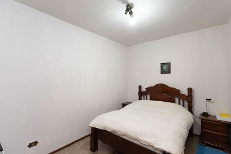 Casa à venda com 60m², 4 quartos e 2 vagas Casa à venda com 60m², 4 quartos e 2 vagasSuíte