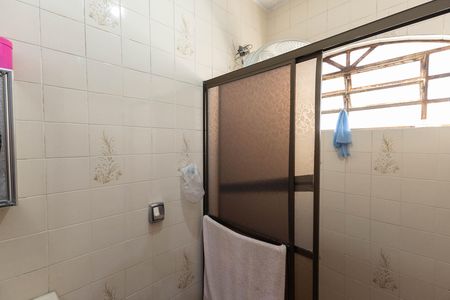 Casa à venda com 60m², 4 quartos e 2 vagas Casa à venda com 60m², 4 quartos e 2 vagasBanheiro da Suíte