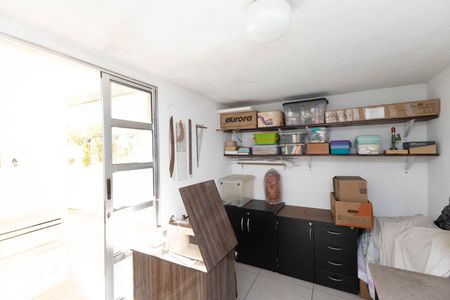 Casa à venda com 60m², 4 quartos e 2 vagas Casa à venda com 60m², 4 quartos e 2 vagasQuarto 4