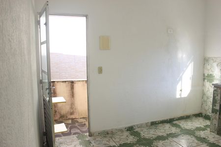 Cozinha  de casa para alugar com 1 quarto, 70m² em Jardim Valeria, Guarulhos