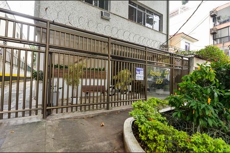 Apartamento para alugar com 72m², 3 quartos e 1 vaga Apartamento para alugar com 72m², 3 quartos e 1 vagaFachada