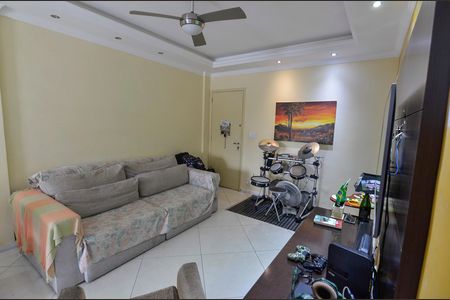 Apartamento para alugar com 72m², 3 quartos e 1 vaga Apartamento para alugar com 72m², 3 quartos e 1 vagaSala
