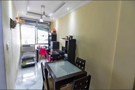 Sala de apartamento à venda com 3 quartos, 72m² em Grajaú, Rio de Janeiro