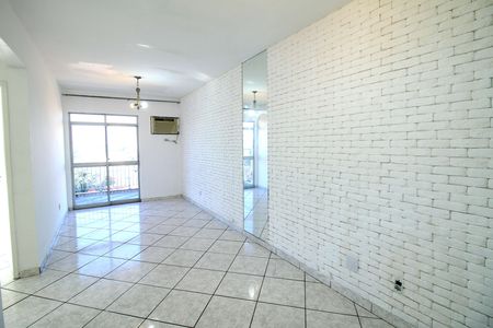 Apartamento para alugar com 80m², 2 quartos e 1 vagaSala