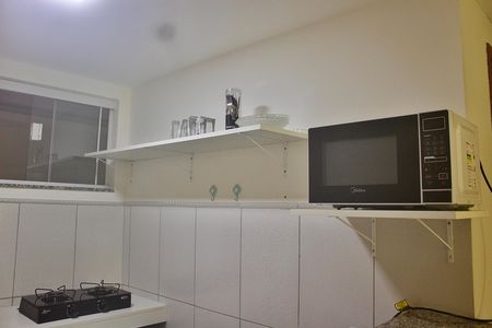 Cozinha de kitnet/studio para alugar com 1 quarto, 18m² em Duarte Silveira, Petrópolis