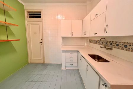 Cozinha  de apartamento à venda com 3 quartos, 111m² em Copacabana, Rio de Janeiro