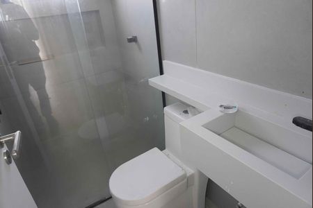 Casa de condomínio à venda com 131m², 2 quartos e 2 vagasBanheiro