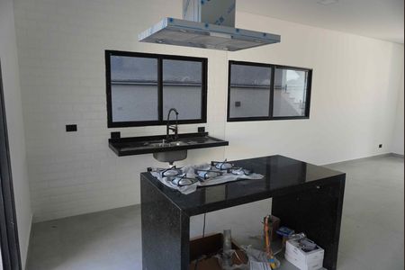 Cozinha de casa de condomínio à venda com 2 quartos, 131m² em Alphaville, Santana de Parnaíba