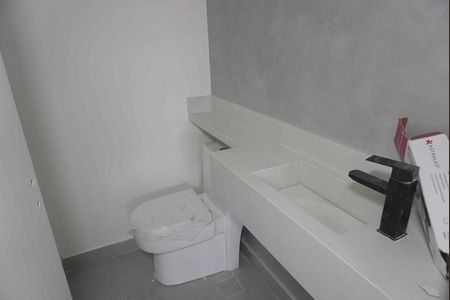 Lavabo de casa de condomínio à venda com 2 quartos, 131m² em Alphaville, Santana de Parnaíba