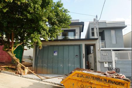 Casa de condomínio à venda com 131m², 2 quartos e 2 vagasFachada