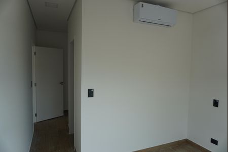Casa de condomínio à venda com 131m², 2 quartos e 2 vagasSuite
