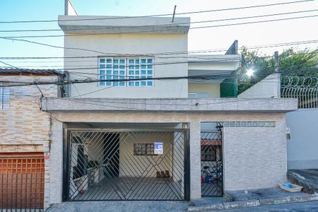 Casa para alugar com 44m², 1 quarto e 1 vaga Casa para alugar com 44m², 1 quarto e 1 vagaFachada
