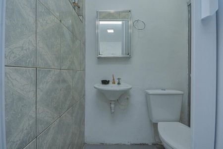 Casa para alugar com 44m², 1 quarto e 1 vaga Casa para alugar com 44m², 1 quarto e 1 vagaBanheiro