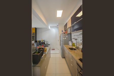 Apartamento à venda com 94m², 2 quartos e 2 vagas Apartamento à venda com 94m², 2 quartos e 2 vagasCozinha