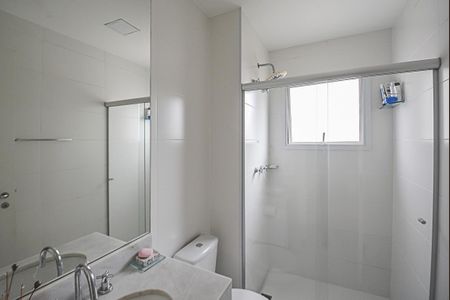 Apartamento à venda com 94m², 2 quartos e 2 vagas Apartamento à venda com 94m², 2 quartos e 2 vagasBanheiro da Suíte