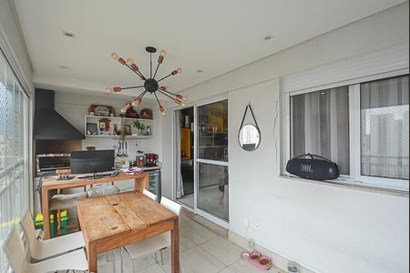 Apartamento à venda com 94m², 2 quartos e 2 vagas Apartamento à venda com 94m², 2 quartos e 2 vagasVaranda gourmet