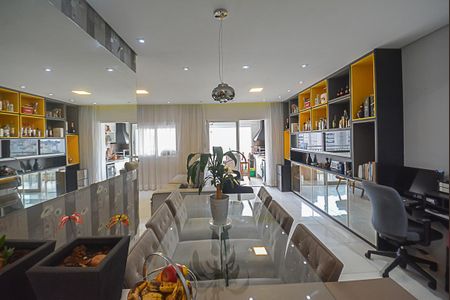 Apartamento à venda com 94m², 2 quartos e 2 vagas Apartamento à venda com 94m², 2 quartos e 2 vagasSala