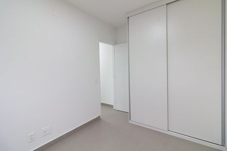 Quarto 2 de apartamento para alugar com 2 quartos, 50m² em Vila Sonia, São Paulo