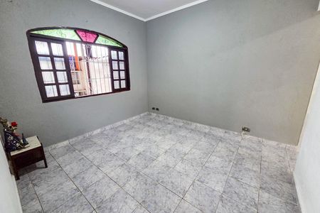 Casa para alugar com 121m², 3 quartos e 2 vagasSala