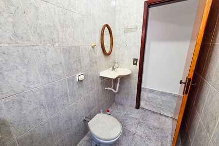 Casa para alugar com 121m², 3 quartos e 2 vagasBanheiro